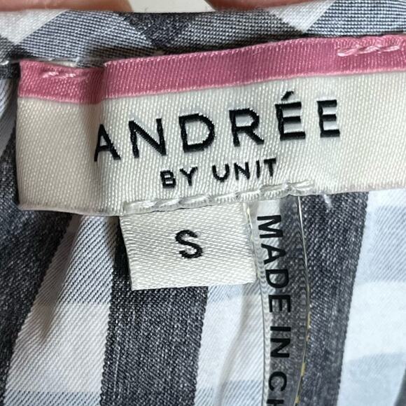 ANDREE BY UNIT gray/white gingham plaid check short sleeve top size small summer - Picture 4 of 5